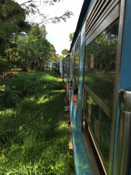 Sri Lanka-Zugfahren-Reservation-Rundreise-Sri-Lanka
