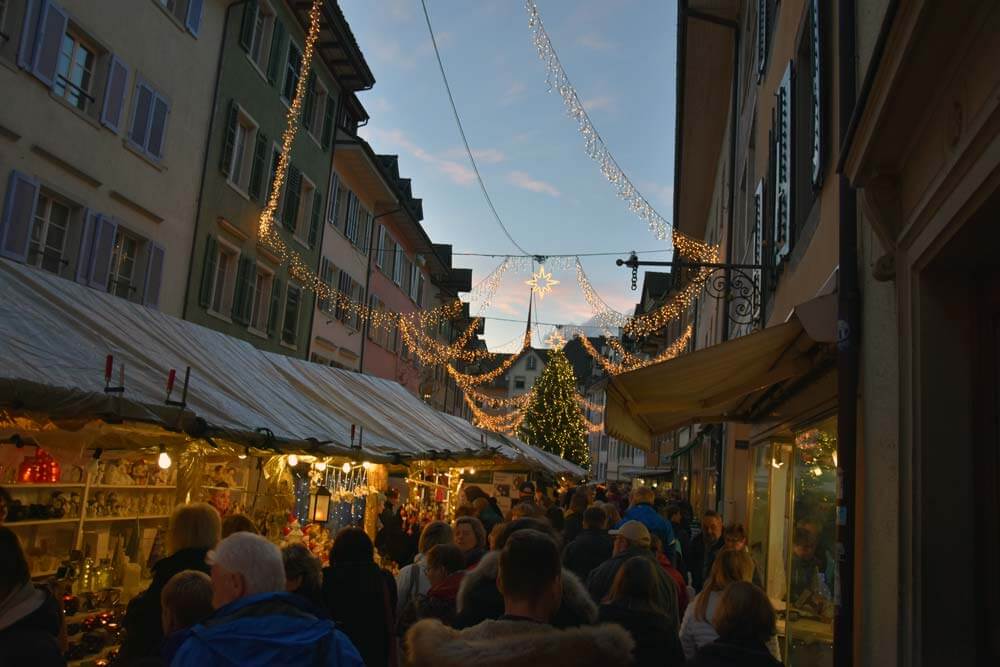 öffnungszeiten Weihnachten 2022 Bahnhof Zürich Weihnachtsmärkte in und um Zürich travelistas.info die ReiseInsider